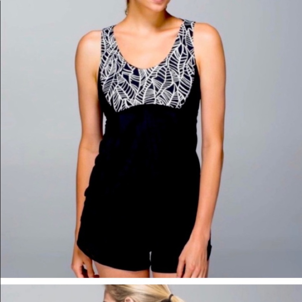 Lulu Lemon black and white tank size 6